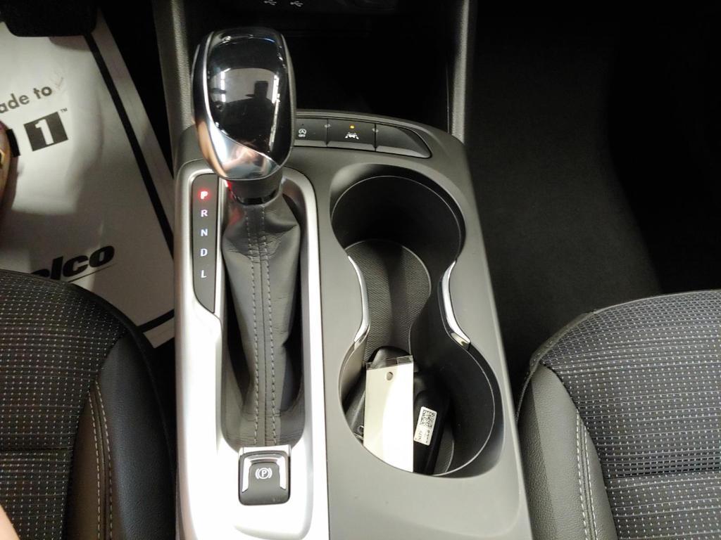 new 2025 Buick Envista car, priced at $22,974