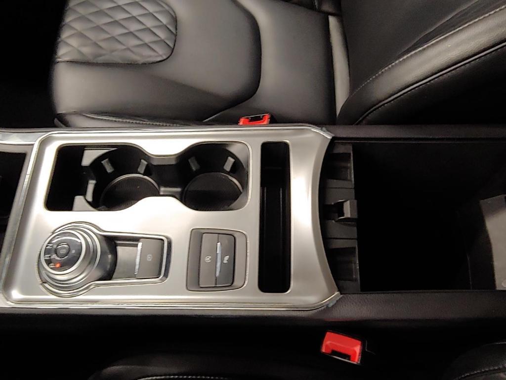 used 2024 Ford Edge car, priced at $28,900