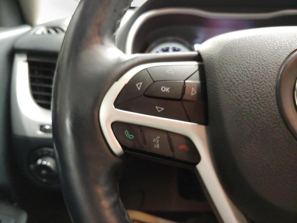 used 2014 Jeep Cherokee car, priced at $8,900