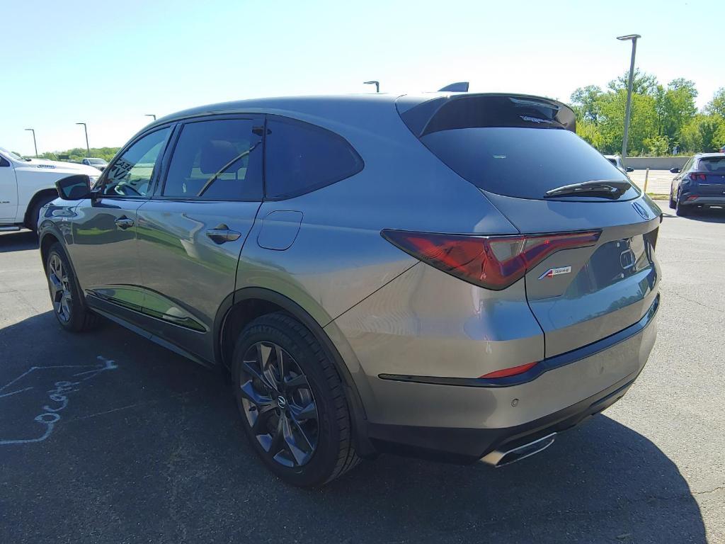 used 2022 Acura MDX car, priced at $41,495