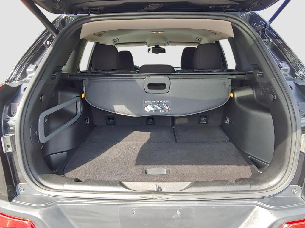 used 2014 Jeep Cherokee car, priced at $8,500