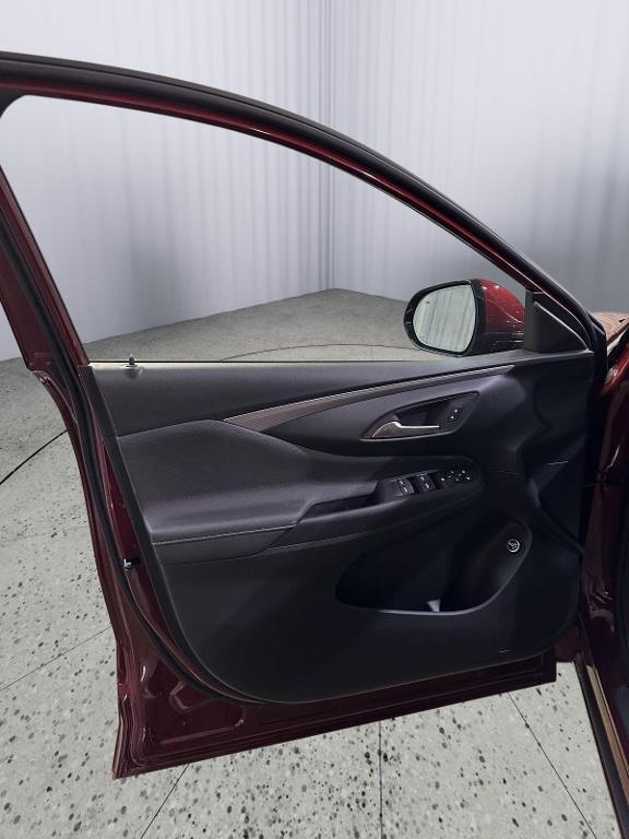 new 2025 Buick Envista car, priced at $29,903