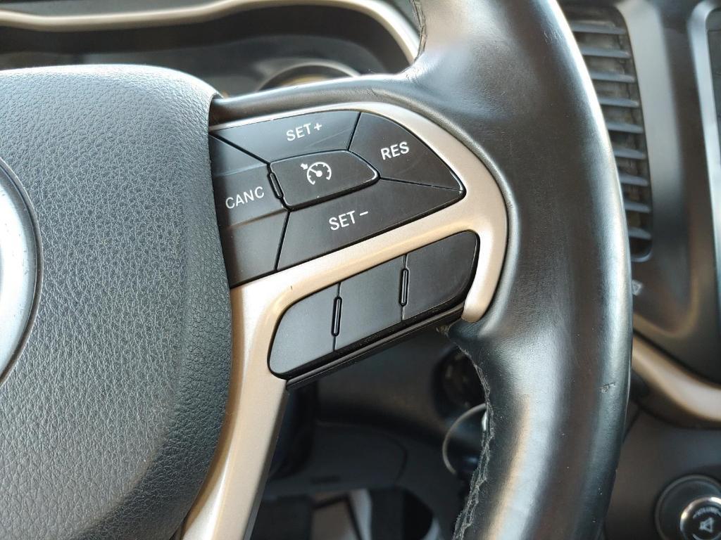 used 2014 Jeep Cherokee car, priced at $8,995