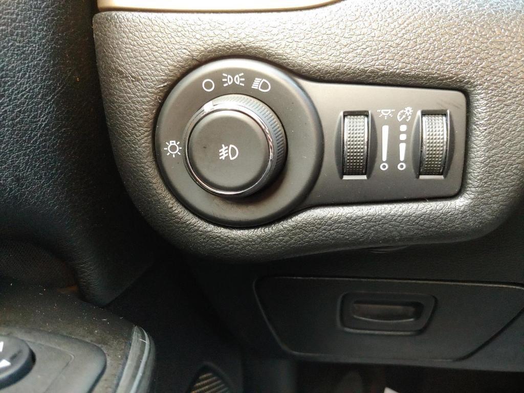 used 2014 Jeep Cherokee car, priced at $8,995