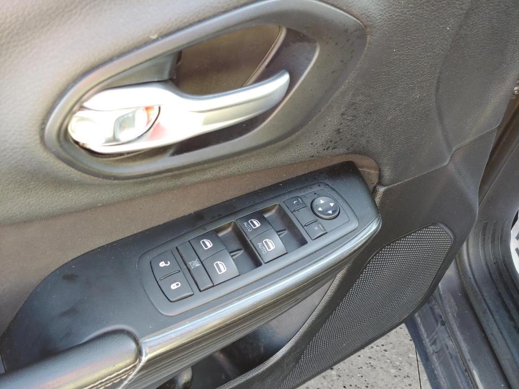 used 2014 Jeep Cherokee car, priced at $8,995