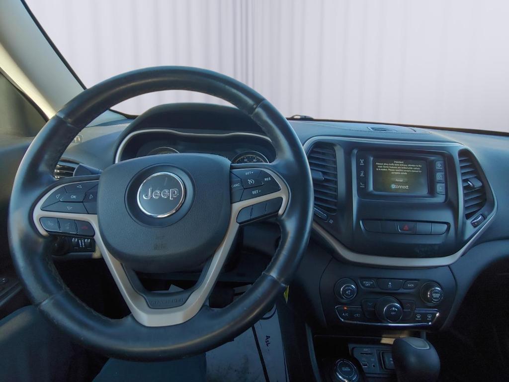used 2014 Jeep Cherokee car, priced at $8,995