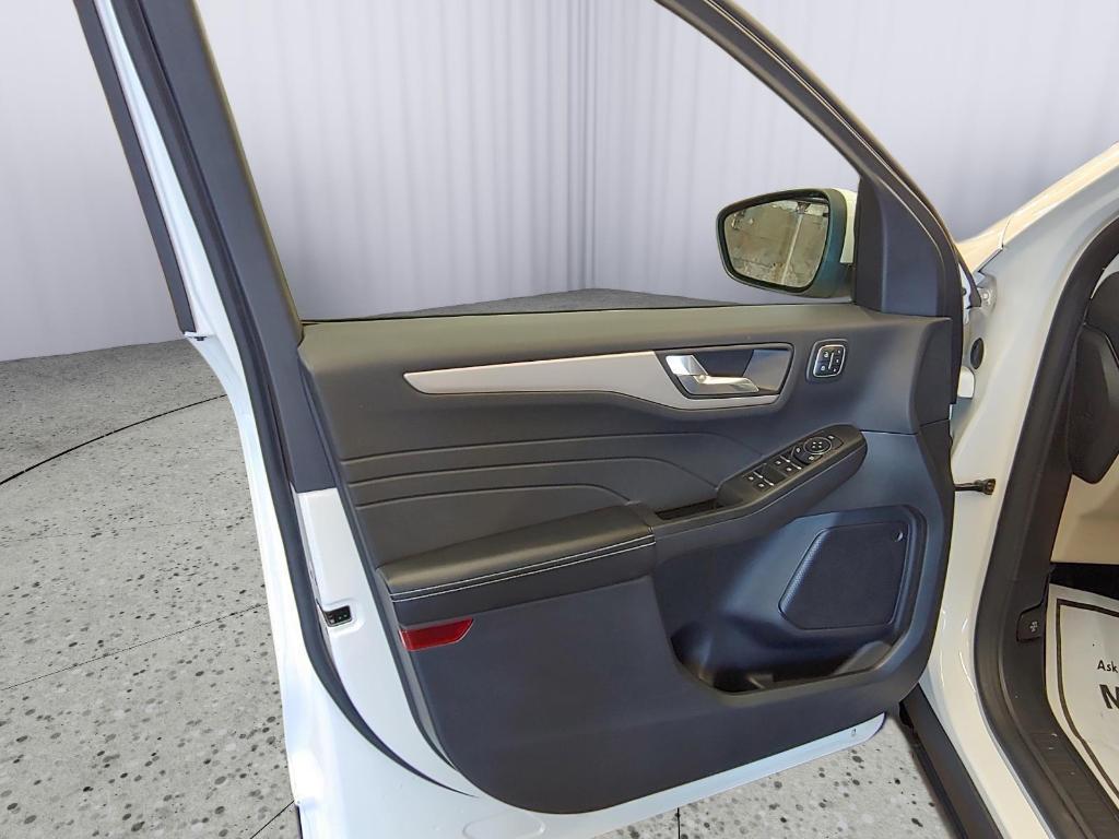 used 2022 Ford Escape car, priced at $24,395