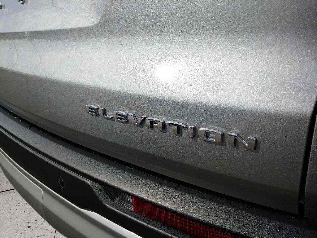 new 2026 GMC Acadia car, priced at $50,962