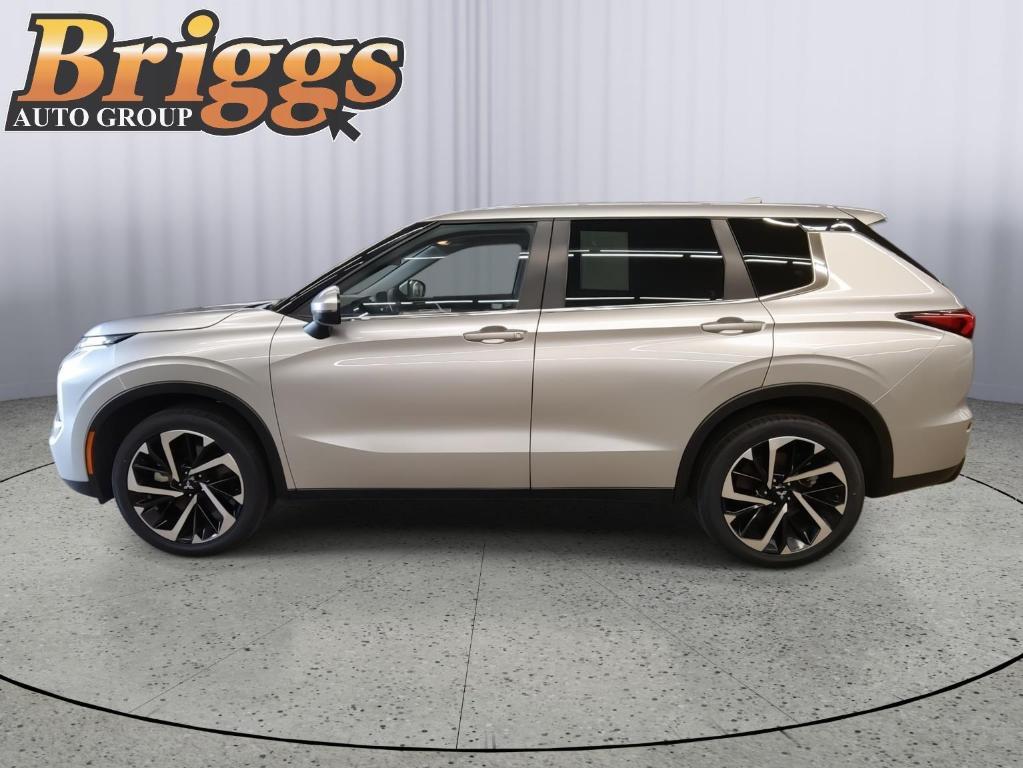 used 2022 Mitsubishi Outlander car, priced at $19,995