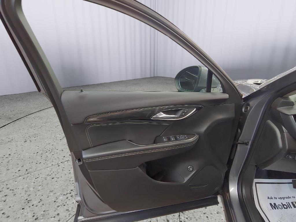 used 2022 Buick Envision car, priced at $25,495