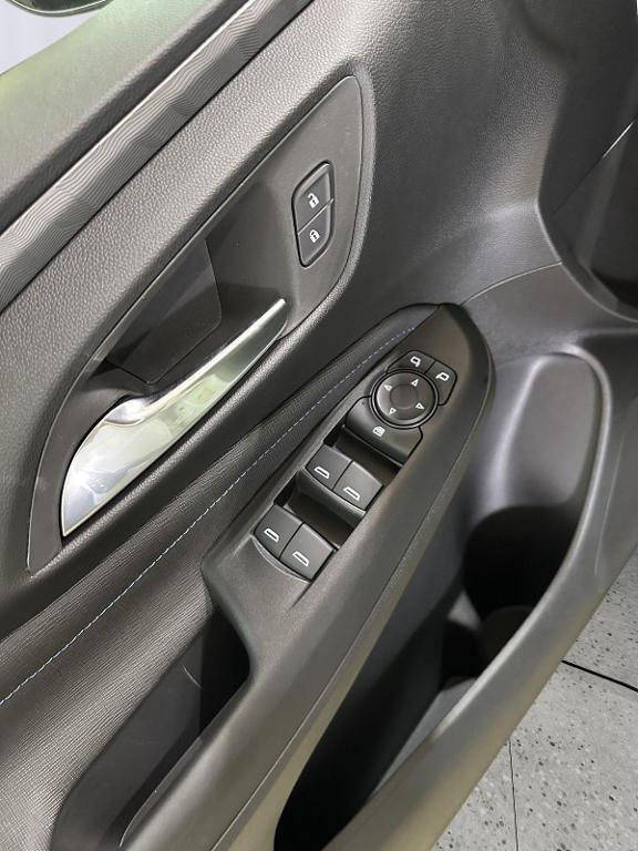 new 2025 Buick Envista car, priced at $26,631