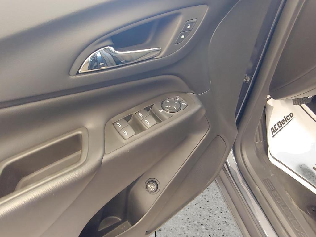 used 2023 Chevrolet Equinox car, priced at $21,900