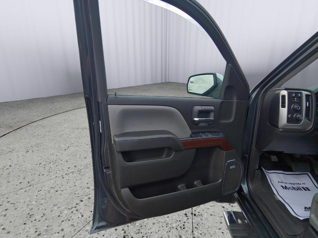 used 2018 GMC Sierra 1500 car, priced at $31,995