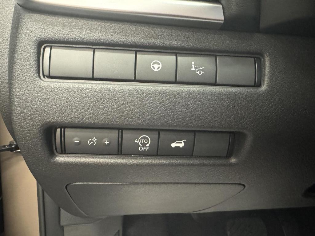 new 2025 Nissan Rogue car, priced at $39,326