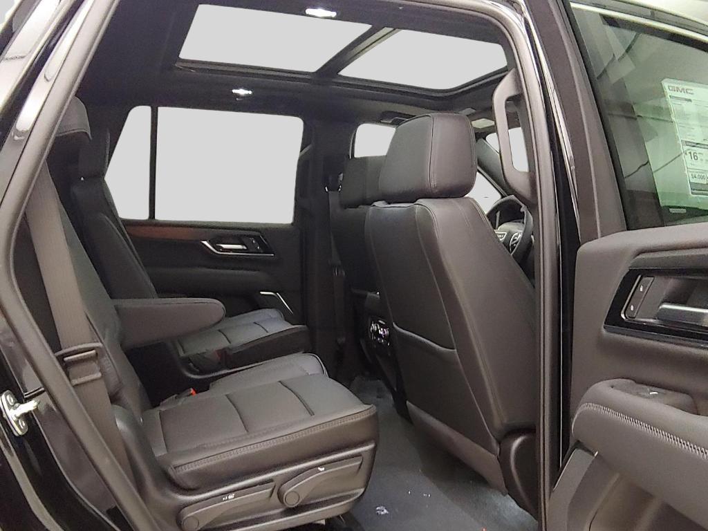 new 2025 GMC Yukon car, priced at $89,025