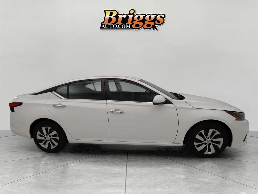 used 2022 Nissan Altima car, priced at $17,900