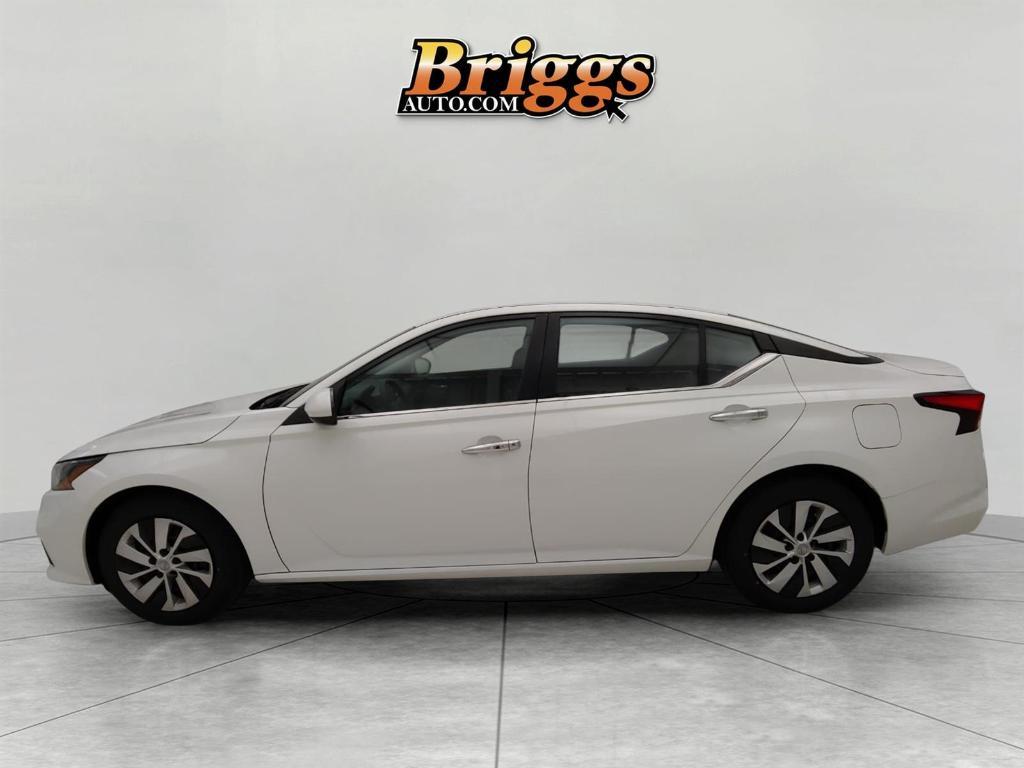 used 2022 Nissan Altima car, priced at $17,900