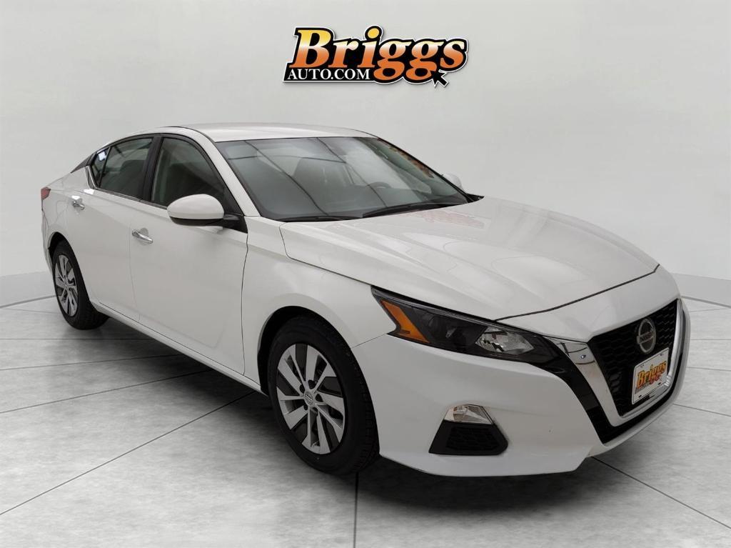 used 2022 Nissan Altima car, priced at $17,900