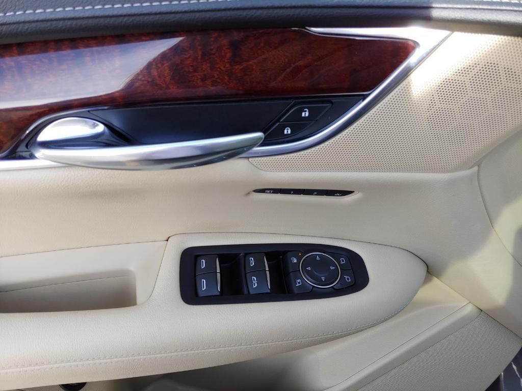 used 2017 Cadillac XT5 car, priced at $16,995