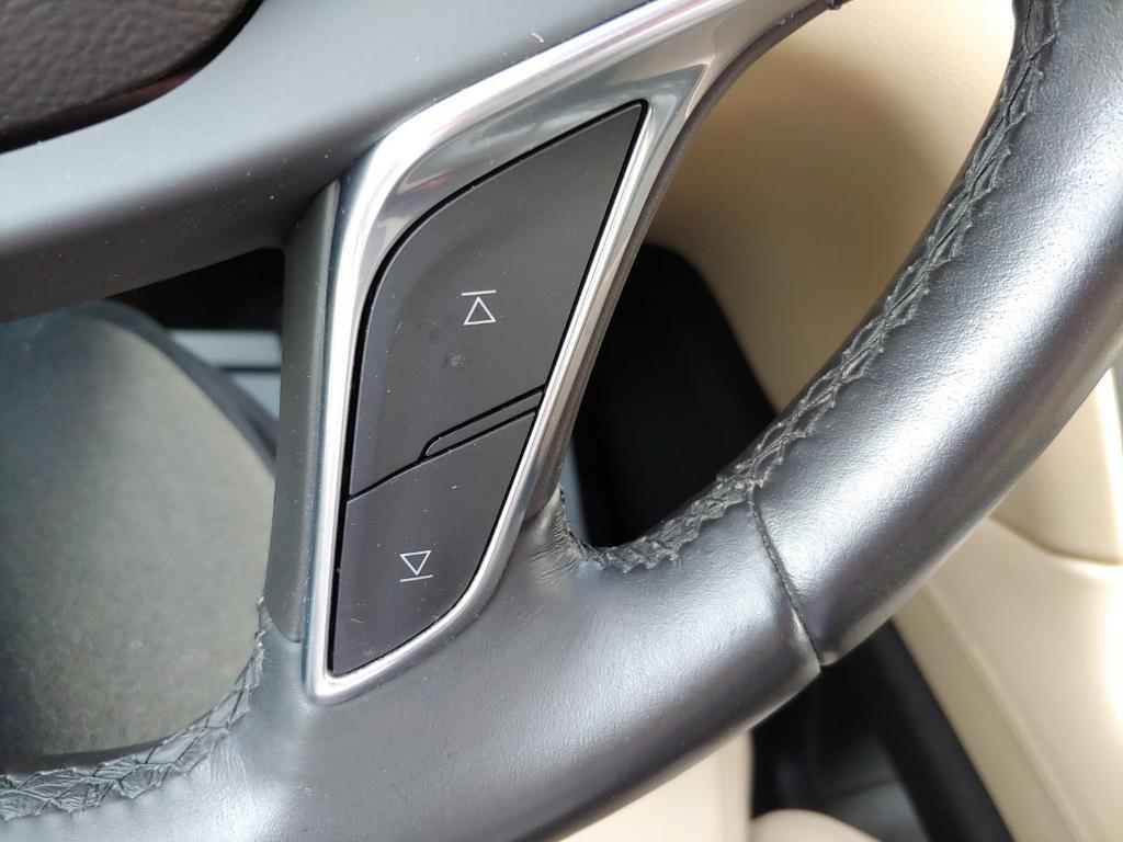 used 2017 Cadillac XT5 car, priced at $16,995