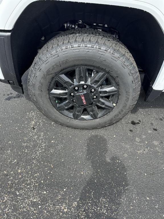 new 2025 GMC Sierra 2500 car, priced at $81,885