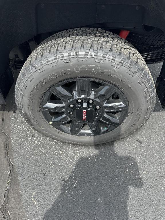 new 2025 GMC Sierra 2500 car, priced at $81,885