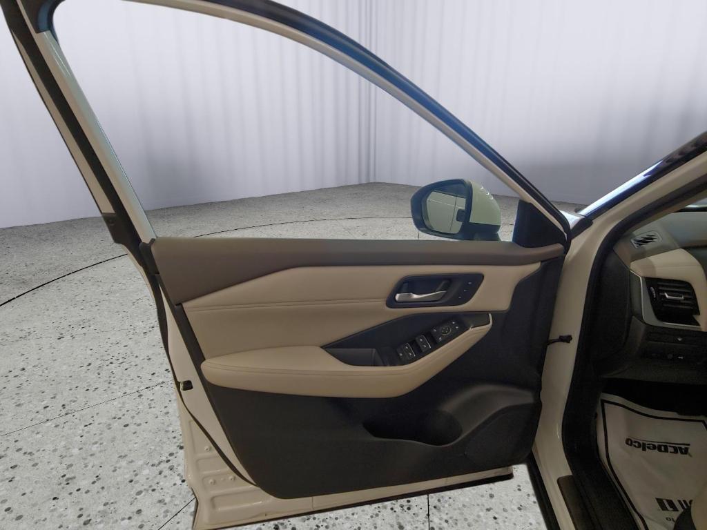 used 2023 Nissan Rogue car, priced at $28,995