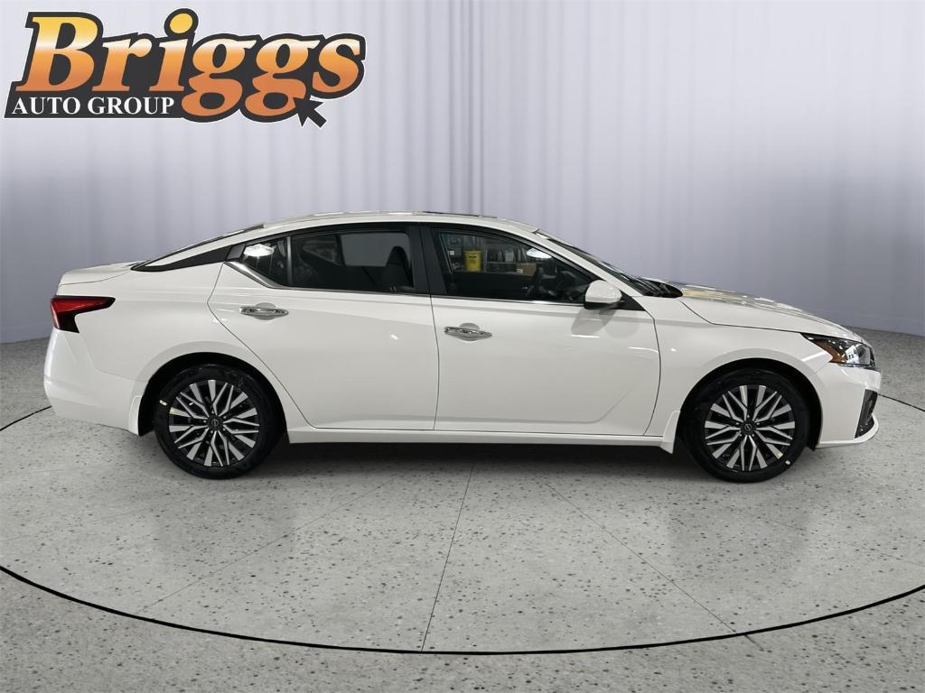 new 2025 Nissan Altima car, priced at $30,339