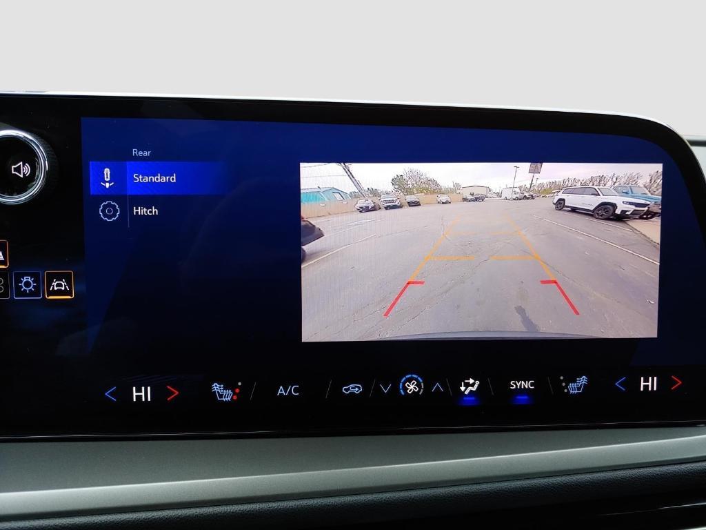 new 2025 Chevrolet Traverse car