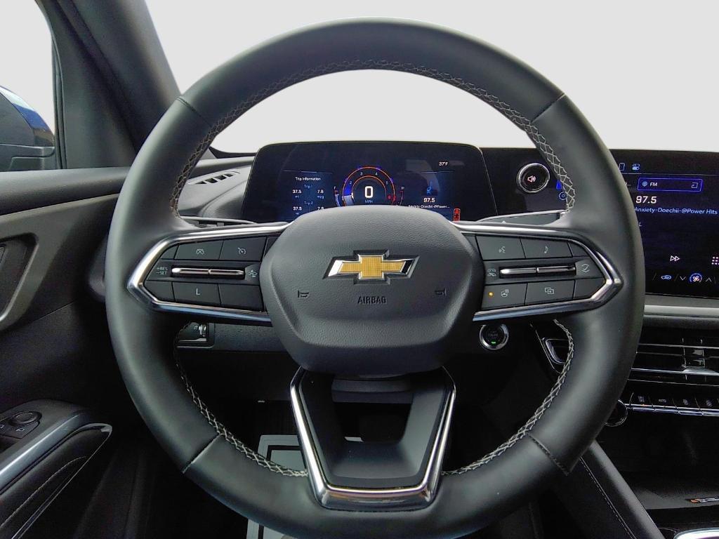 new 2025 Chevrolet Traverse car