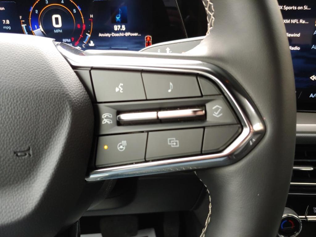 new 2025 Chevrolet Traverse car