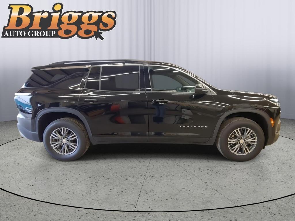 new 2025 Chevrolet Traverse car