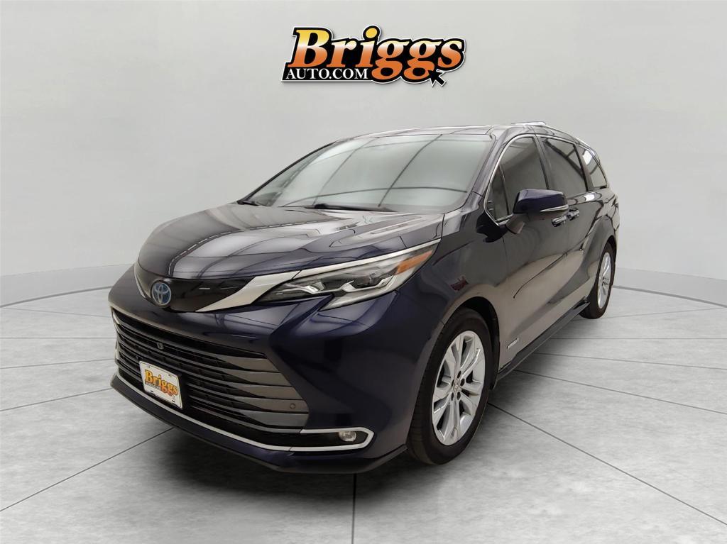 used 2021 Toyota Sienna car, priced at $38,900