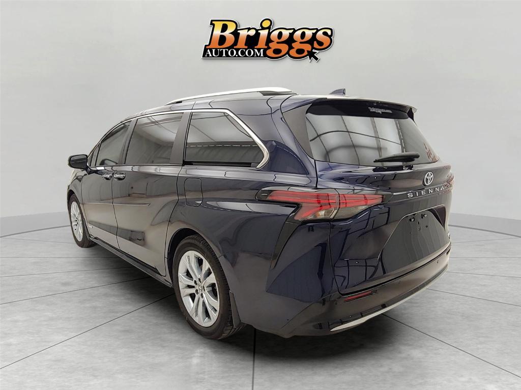 used 2021 Toyota Sienna car, priced at $38,900