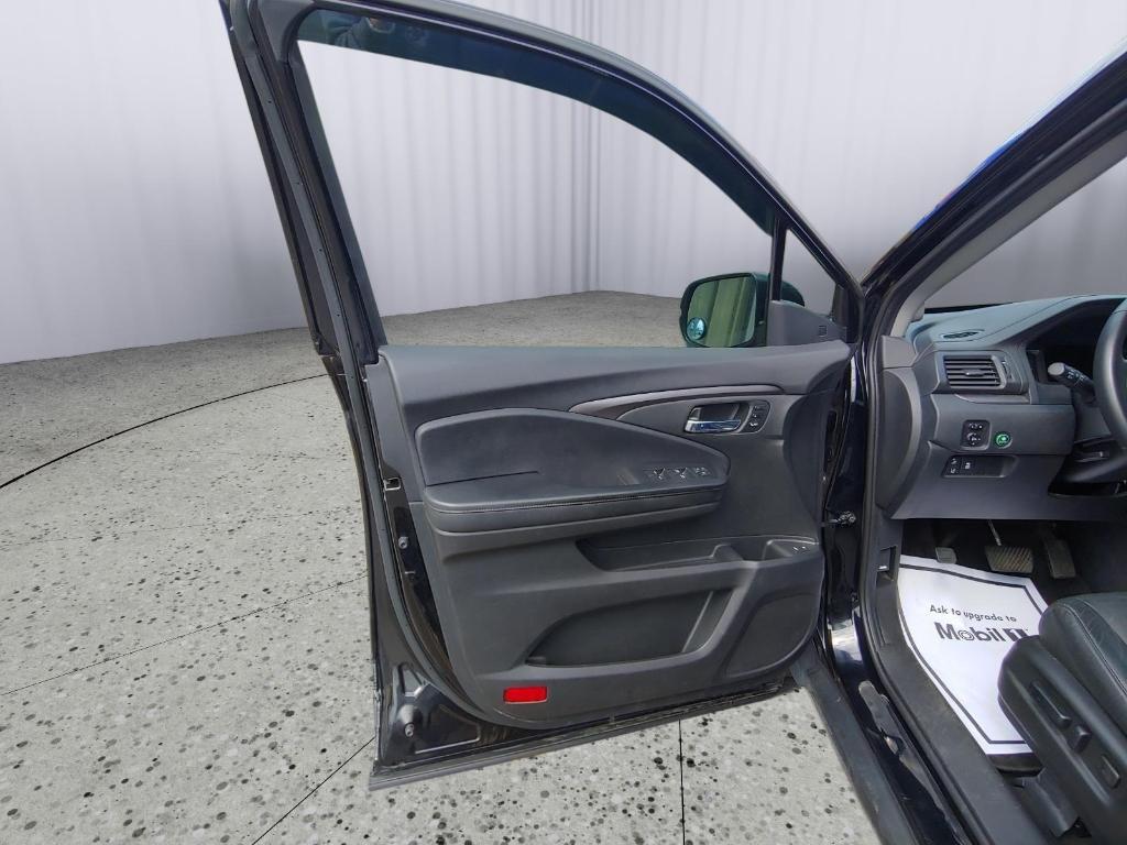 used 2021 Honda Pilot car, priced at $25,500