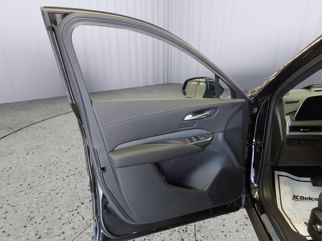 used 2024 Cadillac XT4 car, priced at $33,995
