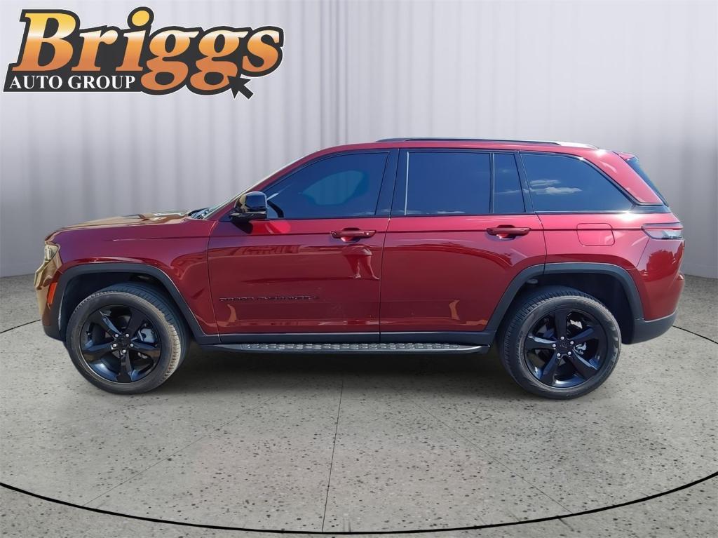 used 2024 Jeep Grand Cherokee car, priced at $39,795