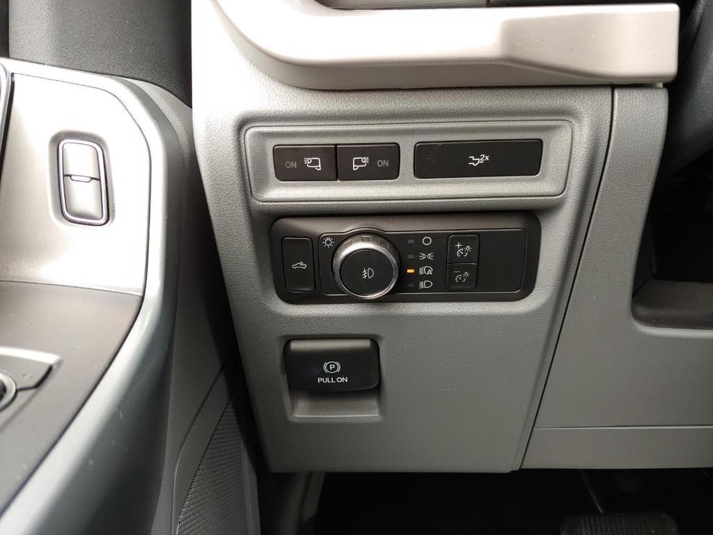 used 2022 Ford F-150 car, priced at $31,995