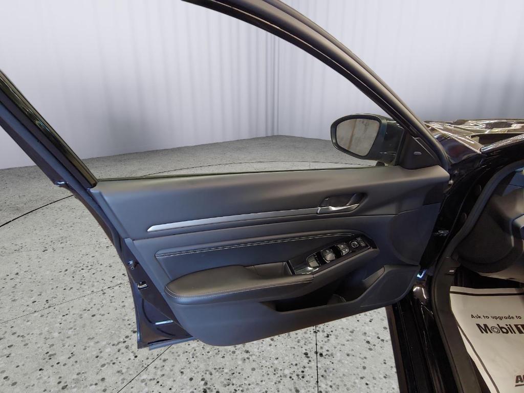 used 2023 Nissan Altima car, priced at $20,995