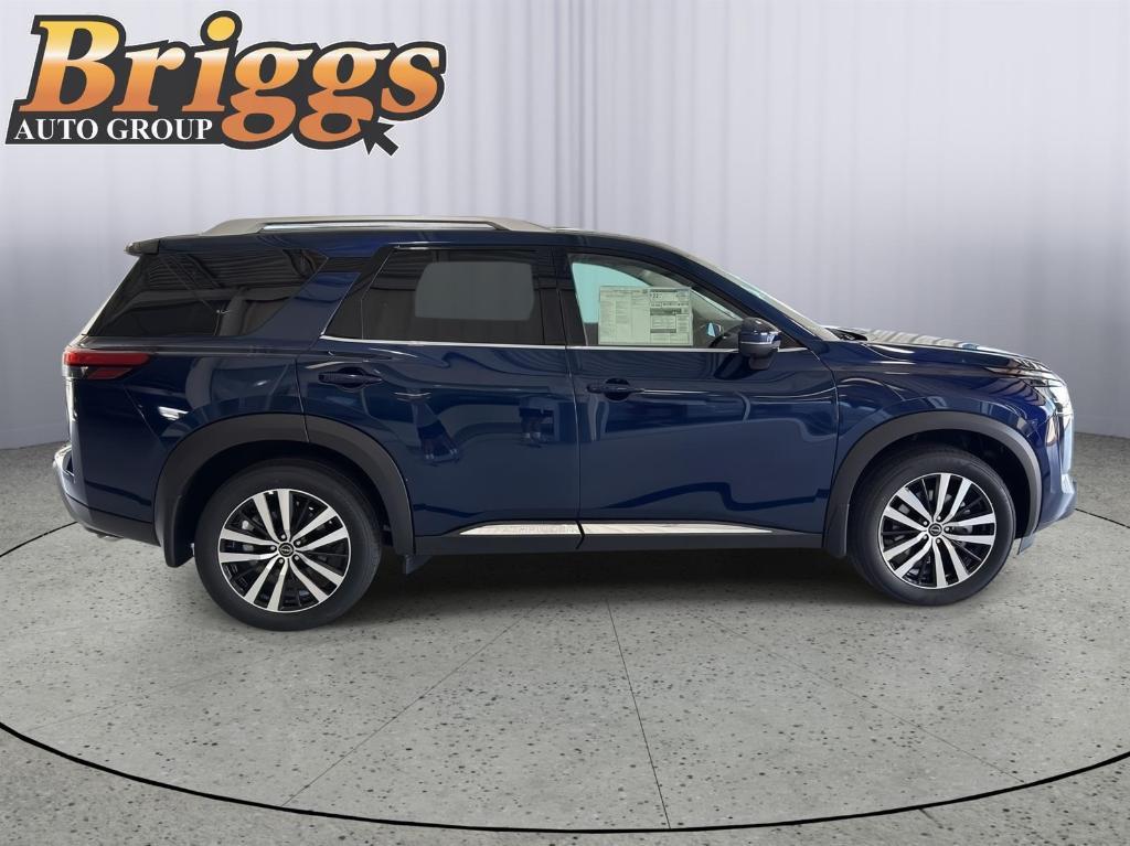 new 2025 Nissan Pathfinder car, priced at $49,642