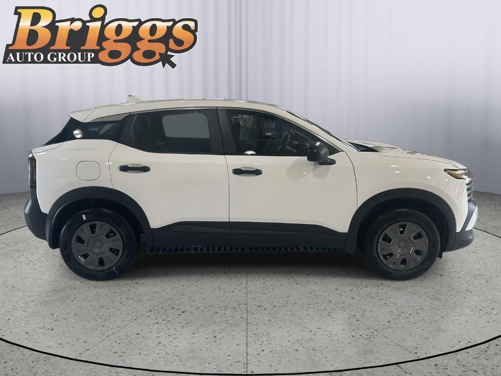 new 2025 Nissan Kicks car, priced at $24,239