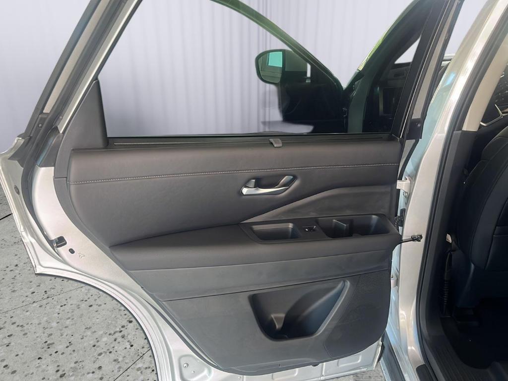 new 2025 Nissan Pathfinder car, priced at $43,877