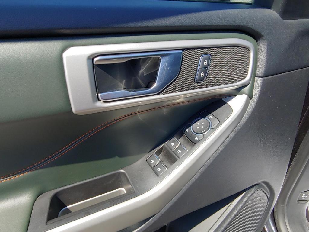 used 2022 Ford Explorer car, priced at $31,900