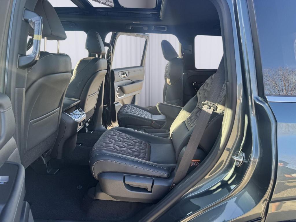 new 2025 Nissan Armada car, priced at $83,609