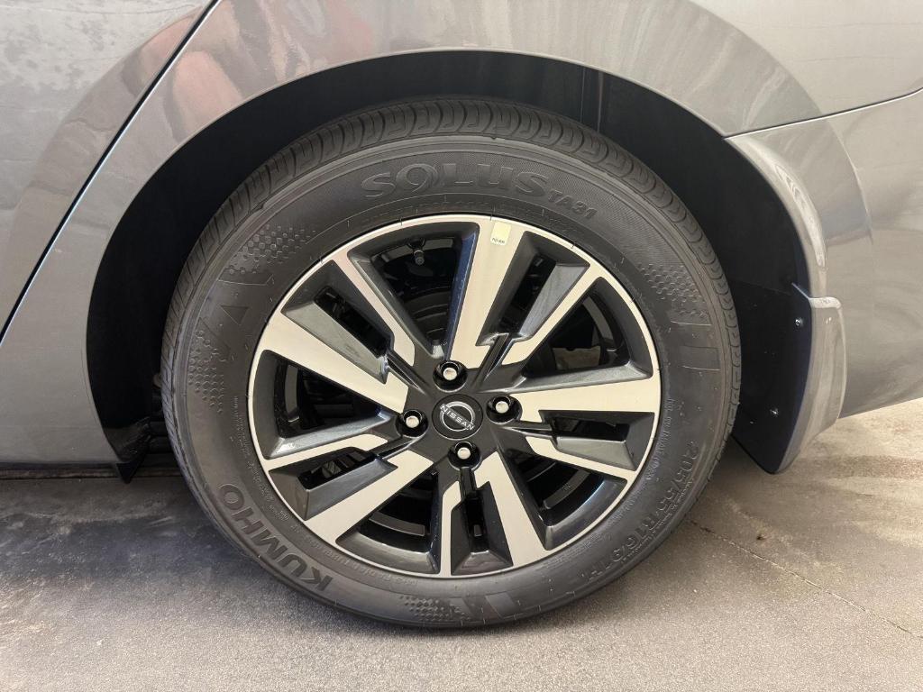 new 2025 Nissan Versa car, priced at $21,958