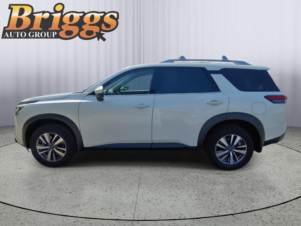 used 2024 Nissan Pathfinder car, priced at $39,900