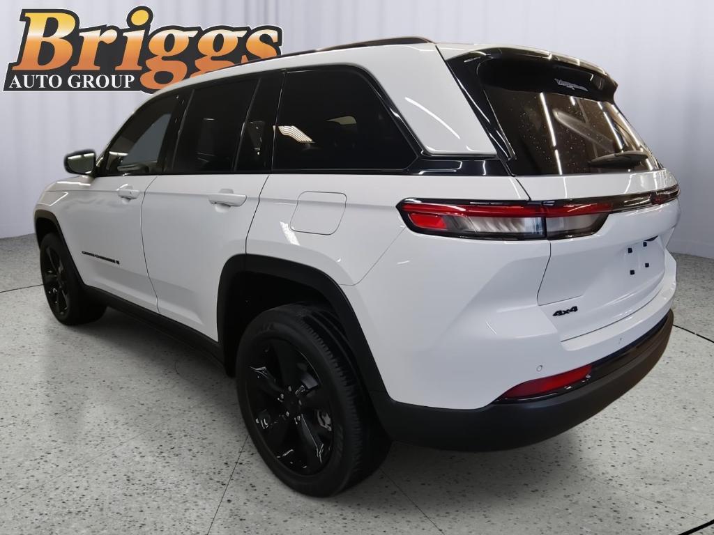 used 2024 Jeep Grand Cherokee car, priced at $37,995