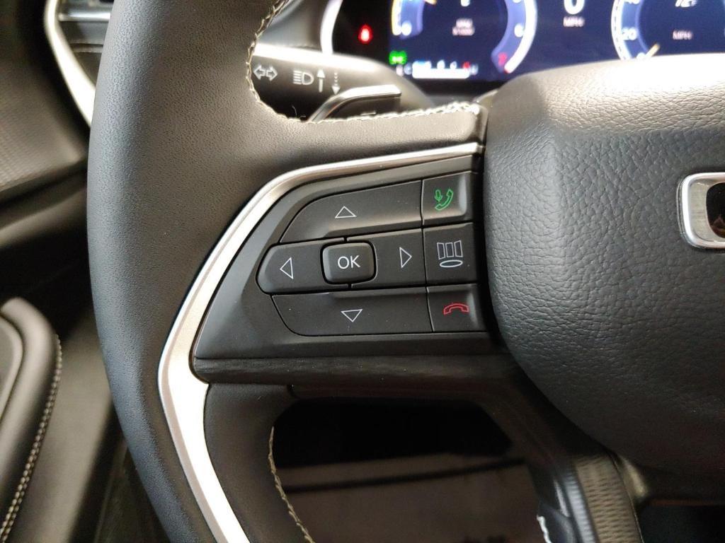 used 2024 Jeep Grand Cherokee car, priced at $37,995