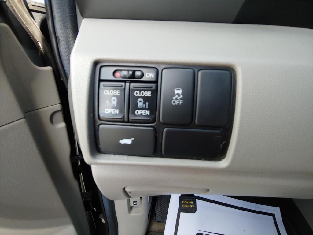 used 2011 Honda Odyssey car, priced at $5,995