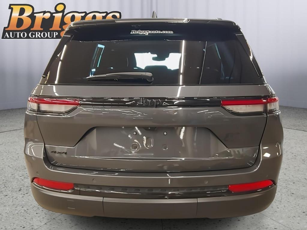 used 2024 Jeep Grand Cherokee car, priced at $33,000